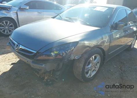 2006 Honda Accord 2.4 Ex z USA, uszkodzony, nr VIN 1HGCM56826A132435